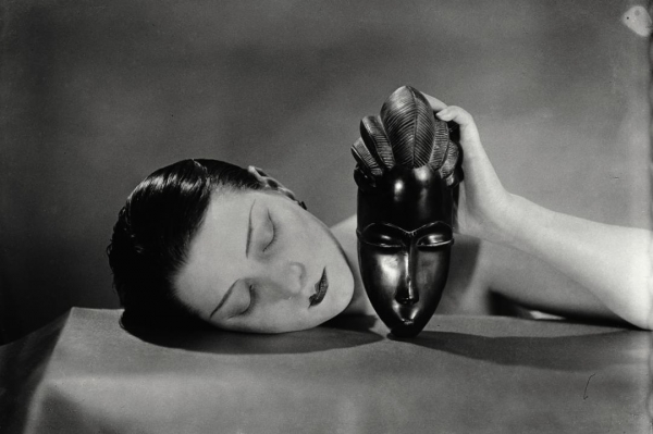 Man Ray. Forme di luce. Dal 24 settembre all&#039;11 gennaio a Palazzo Reale di Milano una retrospettiva di un grande protagonista dell’arte del XX secolo. uno dei primi a utilizzare la fotografia come un vero e proprio medium creativo