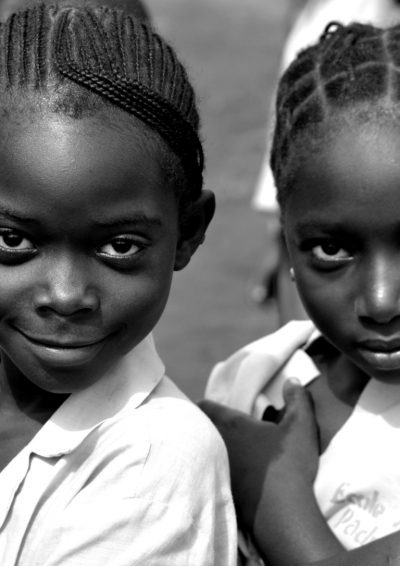 Angeli in bianco e nero. La mostra di Piermario Palattella, medico volontario in Madagascar, inaugura venerdì 30 settembre alla libreria Eli
