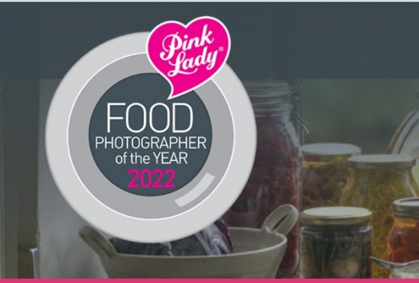 Pink Lady® Food Photographer of the Year, il concorso per la fotografia e il cinema di cibo. Oltre 25 categorie, che vanno dalla politica del cibo alla ritrattistica del cibo. Scadenza 6 febbraio
