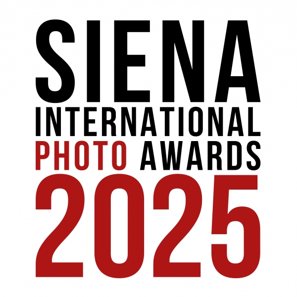 Siena Awards Photo Festival. Dal 27 settembre al 23 novembre a Siena la undicesima edizione del festival: mostre, sia talks, concorsi